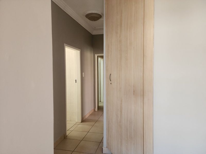 2 BEDROOM TOWNHOUSE IN DORINGKRUIN - Photo 8