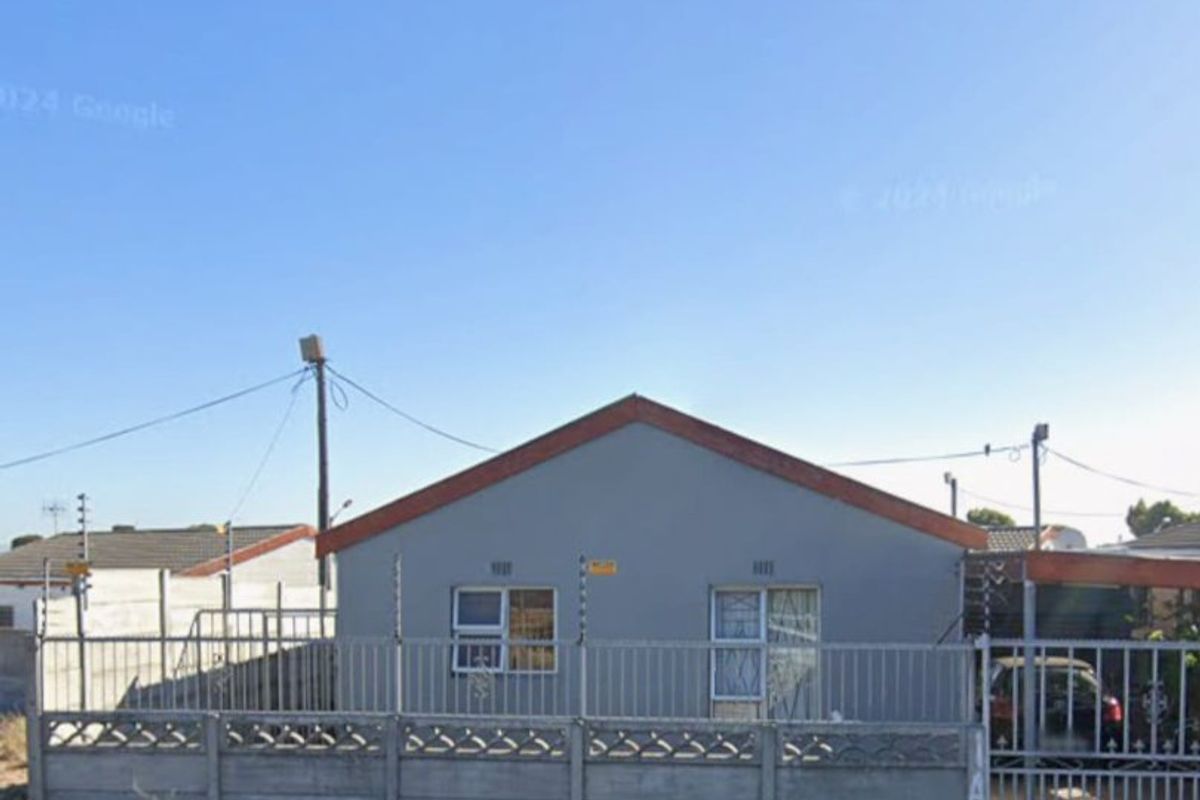 Lovely 3 Bedroom Home in Weltevreden Valley  - Photo 2