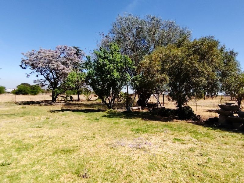 Charming Farm-Style Living with a House & Endless Potential. - Photo 2