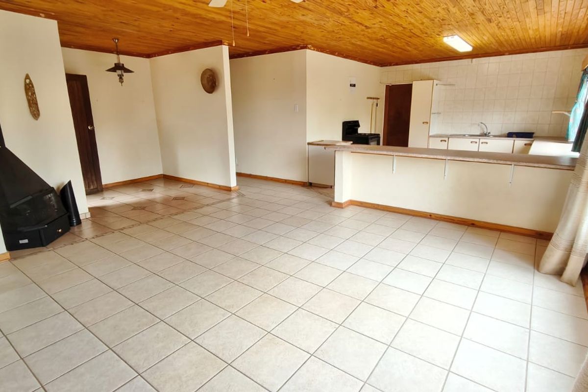 Beautiful 4-Bedroom, 3-Bathroom Home for Sale in Vaal Marina - Photo 4