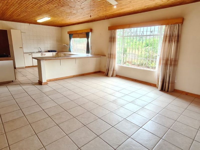 Beautiful 4-Bedroom, 3-Bathroom Home for Sale in Vaal Marina - Photo 5