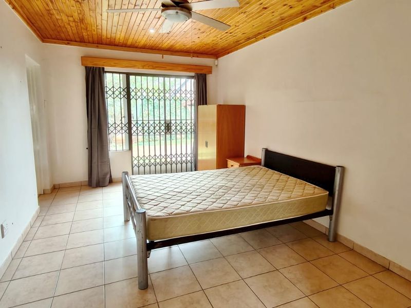 Beautiful 4-Bedroom, 3-Bathroom Home for Sale in Vaal Marina - Photo 10