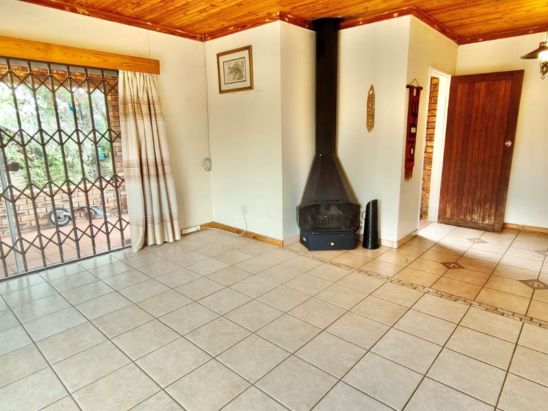 Beautiful 4-Bedroom, 3-Bathroom Home for Sale in Vaal Marina - Photo 7