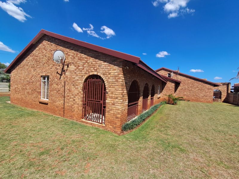 4 Bedroom house for sale in Flamwood  - Photo 6