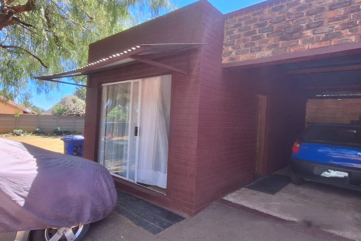 3 Bedroom house with flatlet for sale in Orkney  - Photo 5