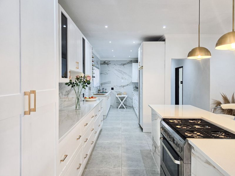 Newly Renovated House With Two Flats For Sale - Photo 3