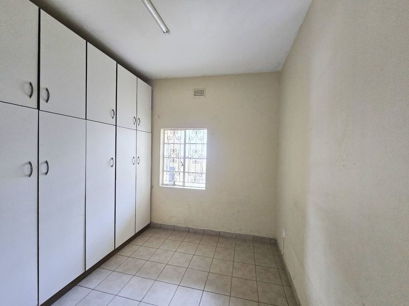 2-Bedroom Apartment to Rent in Stanger Central - Photo 2