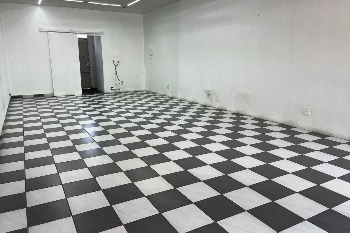 Shop to Let in Schoemansville - Photo 5