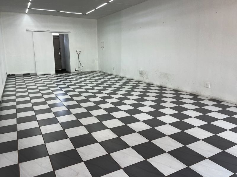 Shop to Let in Schoemansville - Photo 5