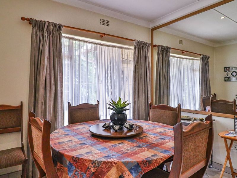 Lovely Family home for sale in sought after boomed area - Photo 9