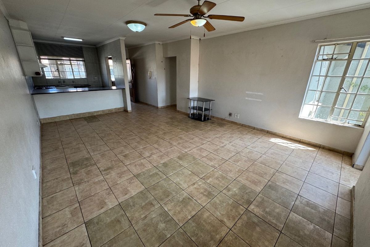 Modern 2-Bedroom Home – - Photo 5