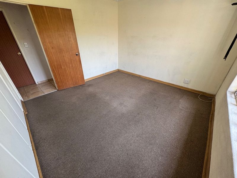 Modern 2-Bedroom Home – - Photo 10