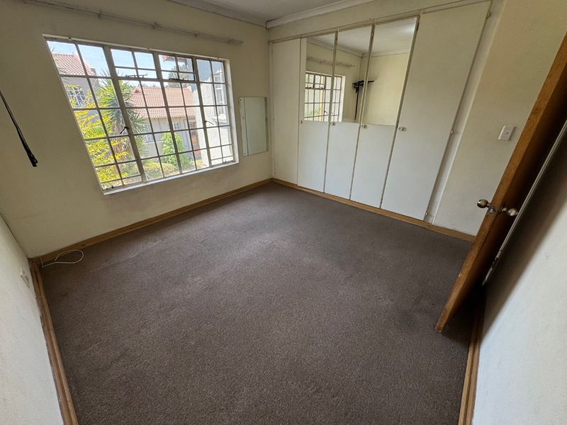 Modern 2-Bedroom Home – - Photo 8