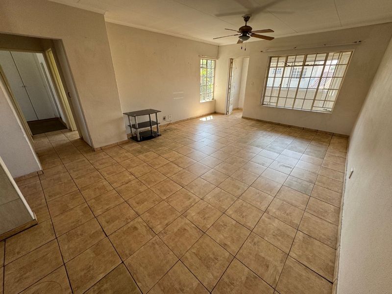 Modern 2-Bedroom Home – - Photo 3