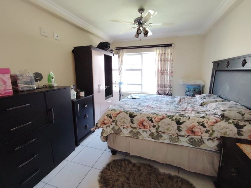 Sea Park Gem – Beachfront Living Made Easy! - Photo 10