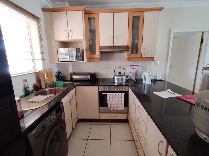 Sea Park Gem – Beachfront Living Made Easy! - Photo 9