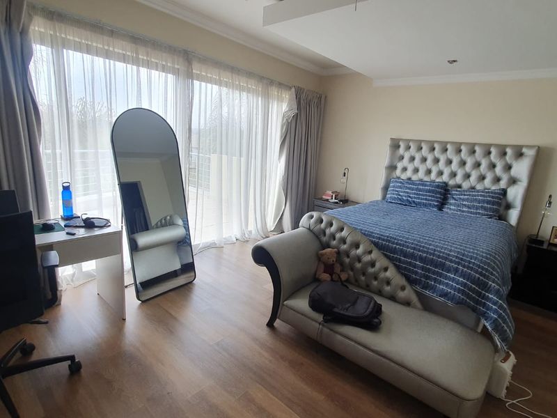 4 bedroom Family Home in Secure Golf Estate  - Photo 10