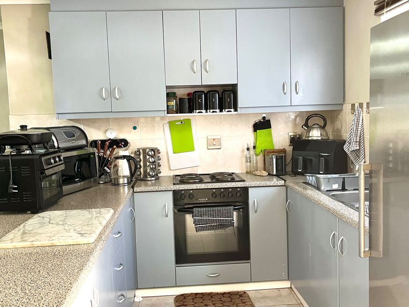 THIS PROPERTY UP FOR A BARGAIN OF THE CENTURY REDUCED!!! - Photo 5