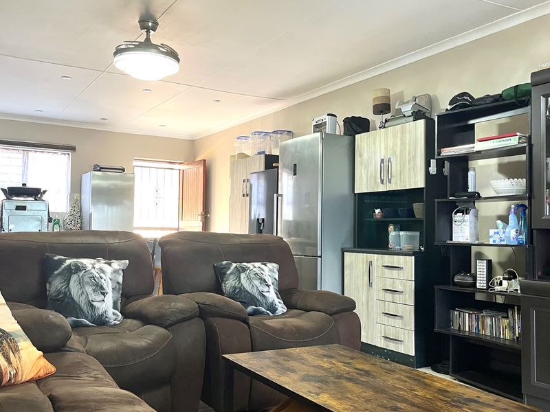 THIS PROPERTY UP FOR A BARGAIN OF THE CENTURY REDUCED!!! - Photo 2