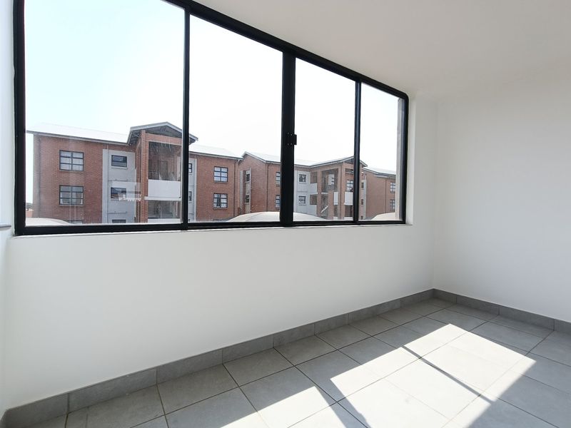 Modern 2-Bedroom Apartment | First Floor | Olive Wood North - Photo 10