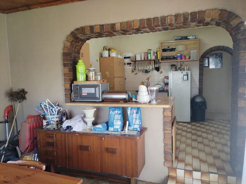 6 Bedroom House for Sale in Casseldale  - Photo 8