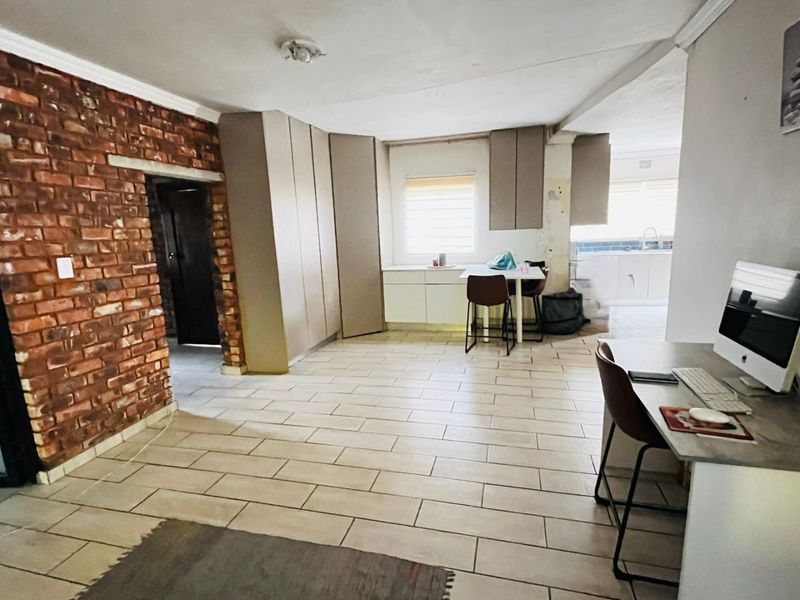 Spacious 4-Bedroom Family Home for sale in Claremont, Pretoria - Photo 10