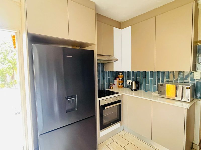 Spacious 4-Bedroom Family Home for sale in Claremont, Pretoria - Photo 9