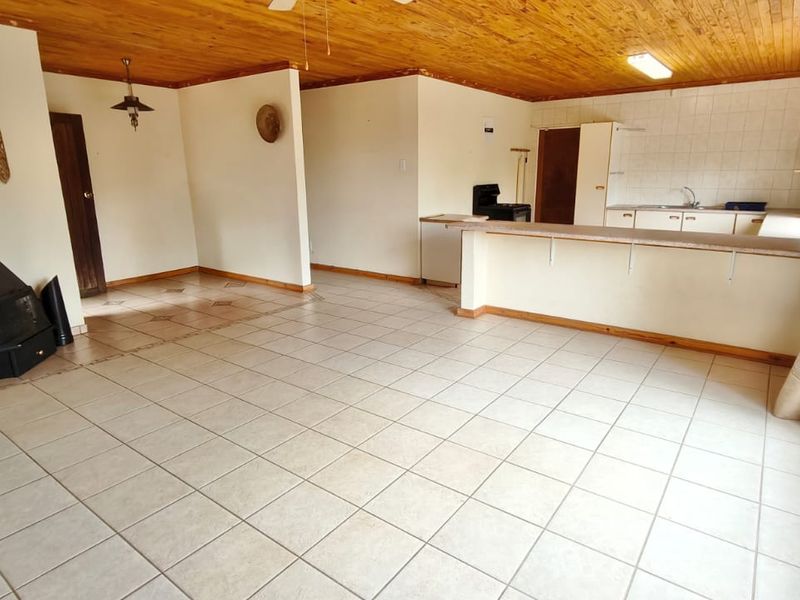 Beautiful 4-Bedroom, 3-Bathroom Home for Sale in Vaal Marina - Photo 4