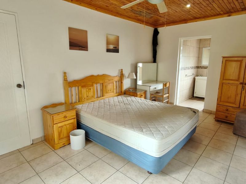Beautiful 4-Bedroom, 3-Bathroom Home for Sale in Vaal Marina - Photo 10