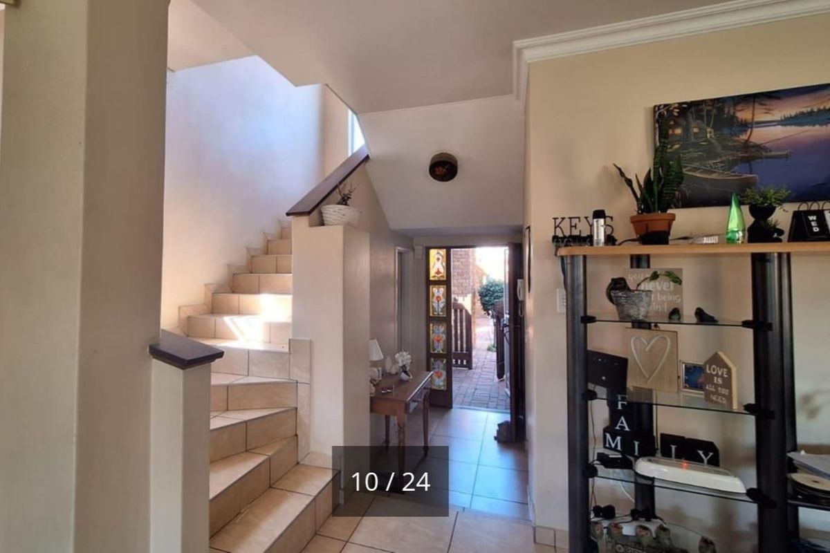 Pet Friendly - Low Maintenance 3 Bedroom Duplex, 2 Bathroom - Pollak Park - Photo 5