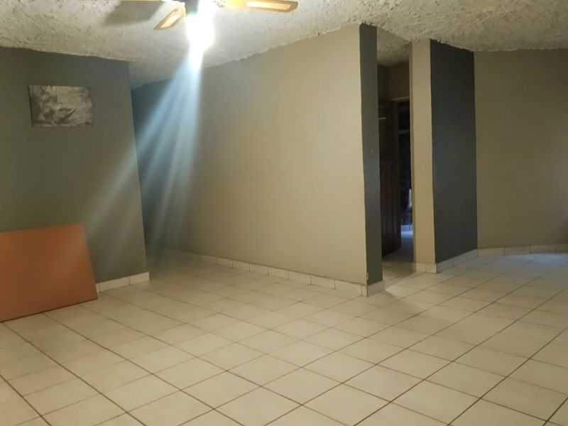 3 Bedroom Townhouse for Sale - Photo 4