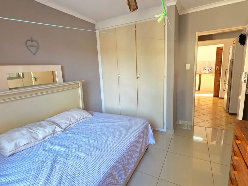 Modern Face Brick Simplex for Sale in Eldoraigne - Photo 7