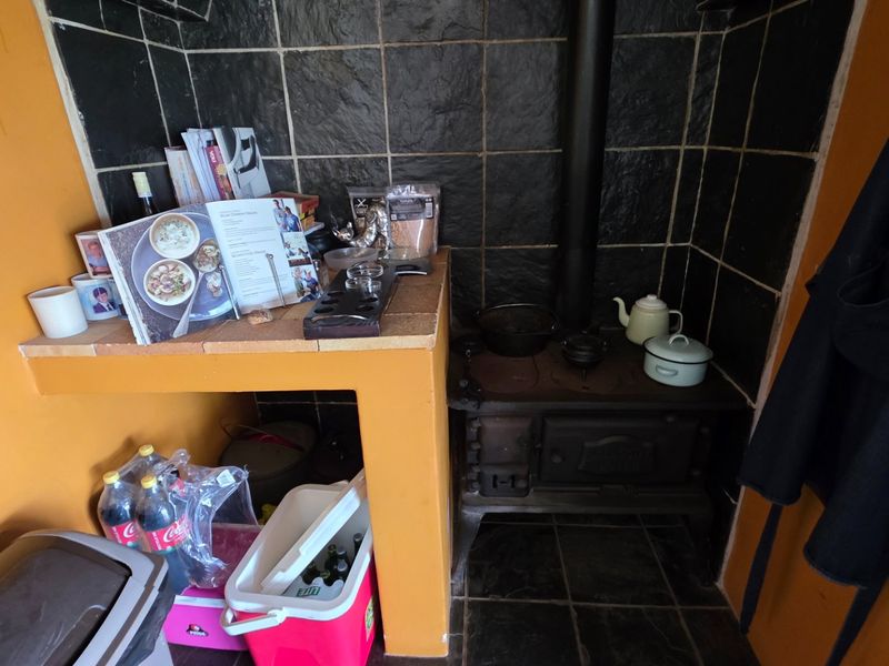 Large House... Entertainers Dream... Beautiful Rural Views !!! - Photo 8