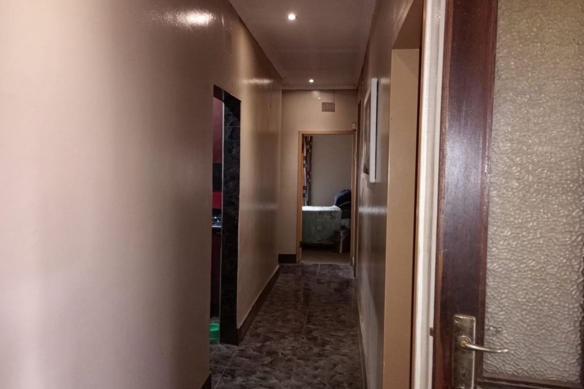 Property for Sale in Duncanville – Versatile Opportunity! - Photo 5