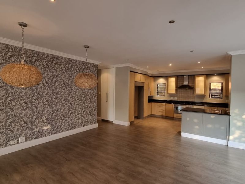 Beautifully Renovated on Sienna  - Photo 7