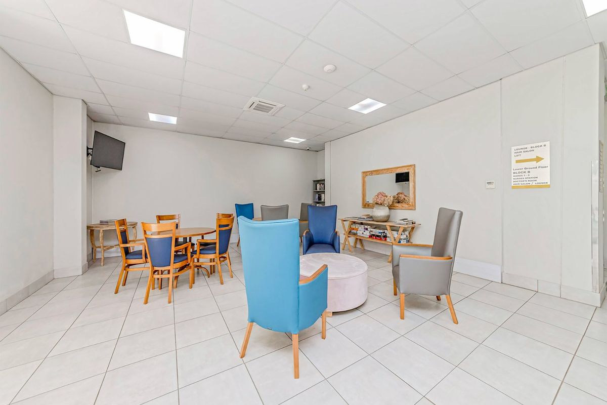 Welcome to La Vie Nouvelle   - Broadacres - Photo 4