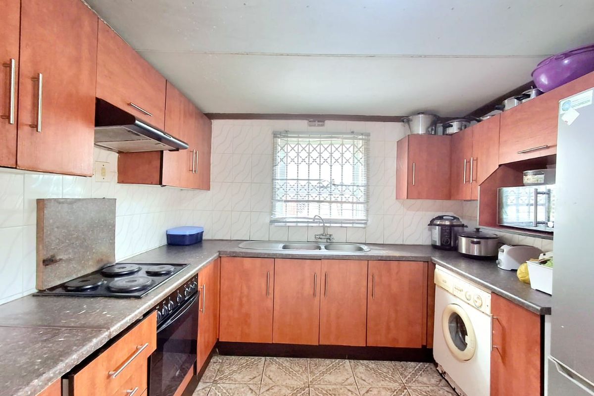 3 Bedroom house in Mdantsane NU 17 - Photo 5