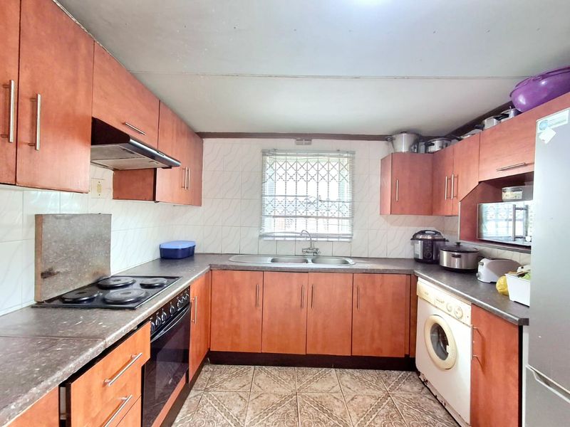 3 Bedroom house in Mdantsane NU 17 - Photo 5