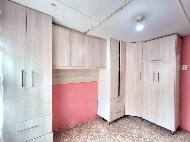 3 Bedroom house in Mdantsane NU 17 - Photo 9