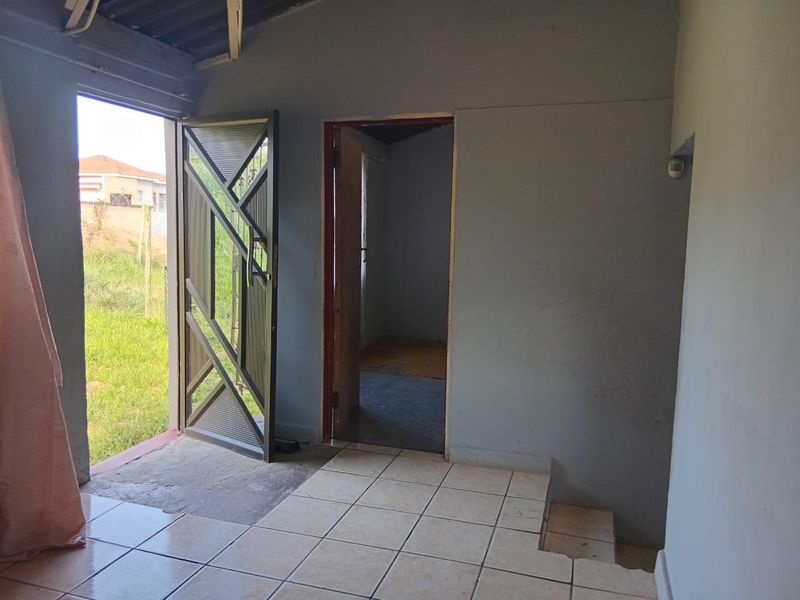 2 Bedroom House for Sale in Mdantsane Nu 14 - Photo 3