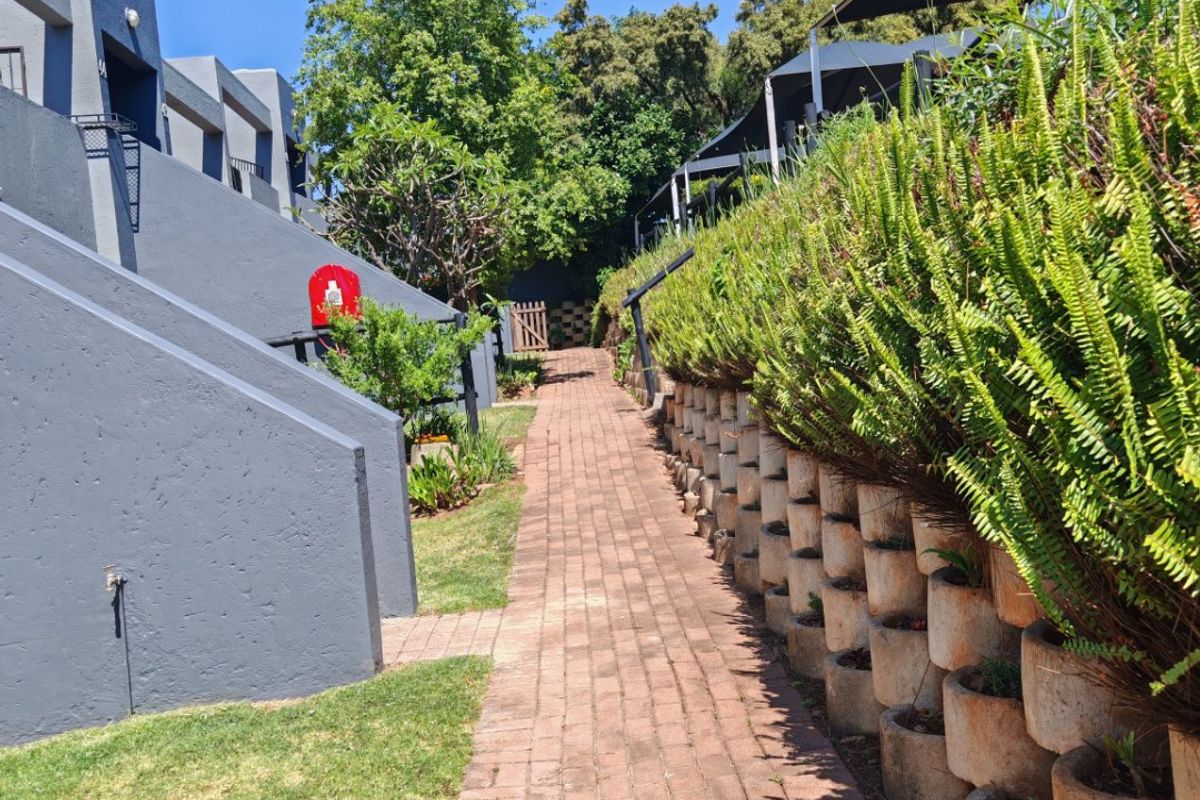 Stunning 1 Bedroom Townhouse in Bruma for Sale. - Photo 3