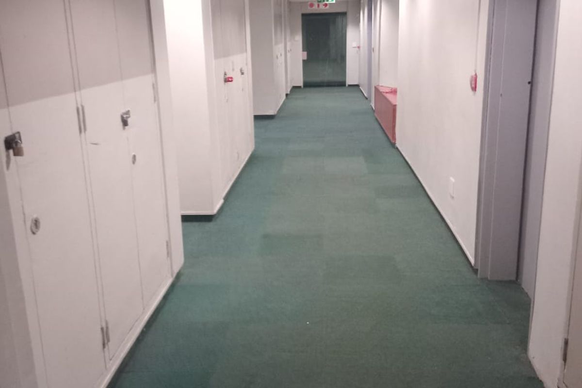 Stylish  1 bedroom apartment in the heart of Johannesburg - Photo 2