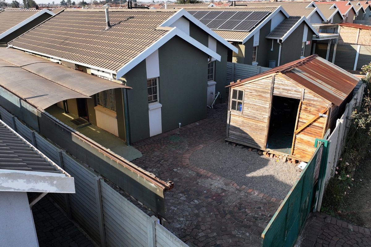 Stunning 3Bedroom House for Sale in Sky City - Photo 4