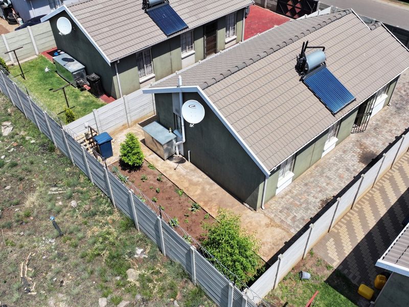 Spacious 3Bedroom House for Sale in Sky City - Photo 5