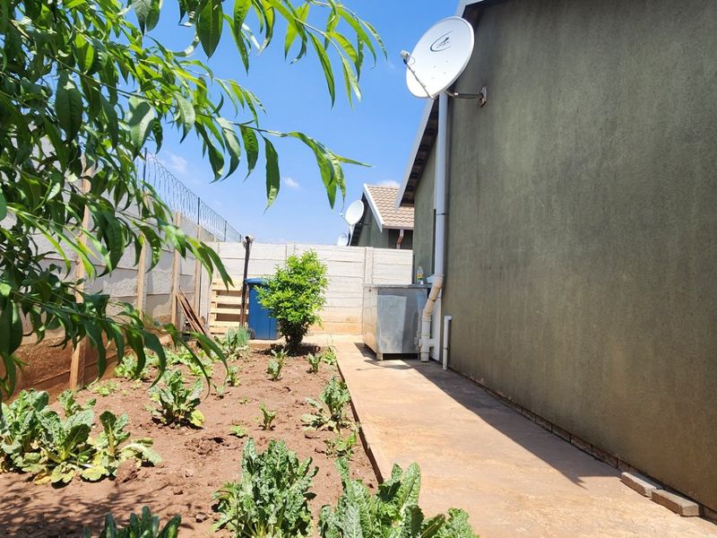 Spacious 3Bedroom House for Sale in Sky City - Photo 9