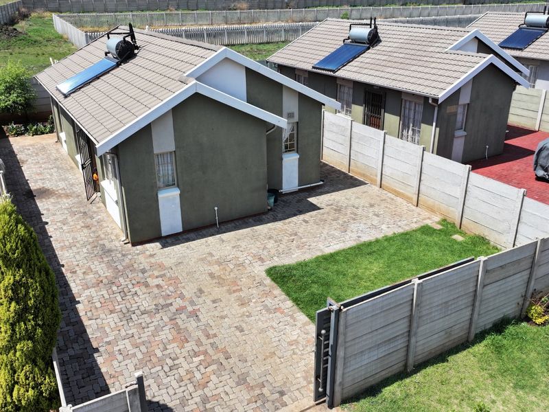 Spacious 3Bedroom House for Sale in Sky City - Photo 6