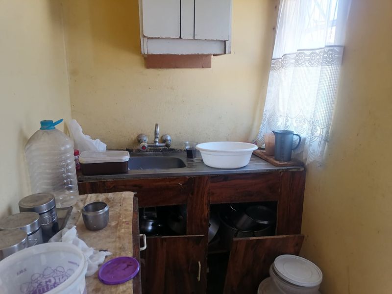 Spacious 3-Bedroom House for Sale – Ideal Location  - Photo 6
