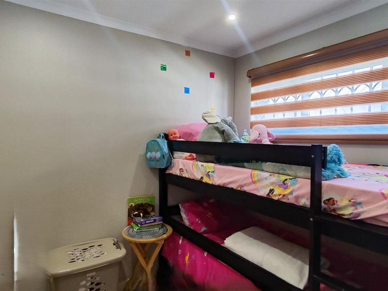 FOR SALE: SIMPLEX IN A SECURITY COMPLEX IN ALBERTSDAL: R910 000 - Photo 8