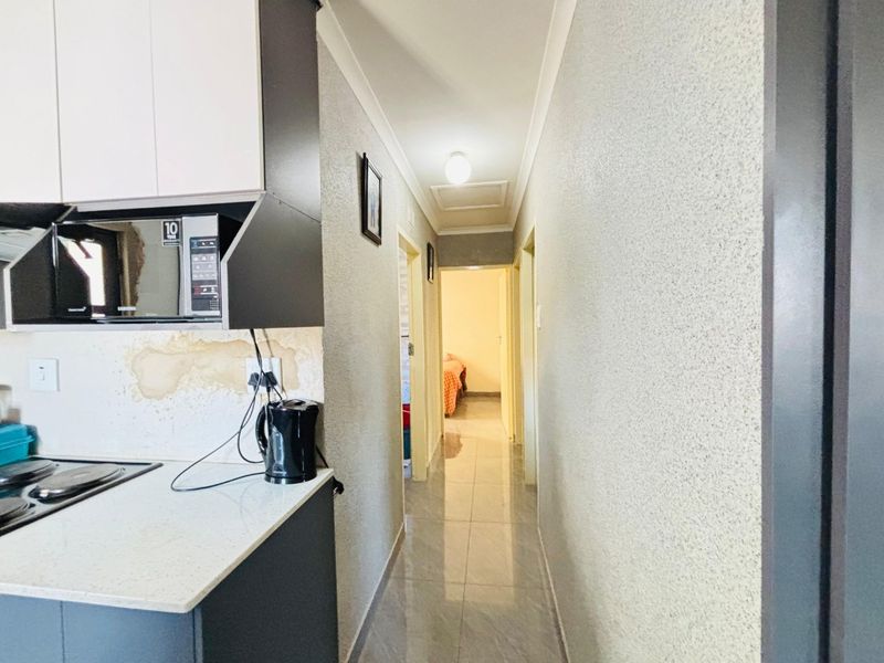 Stunning 3 bedroom house for sale in Sky City , located in Alberton South.  - Photo 10