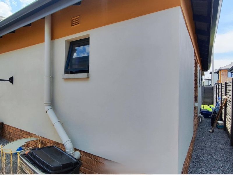 A GEM AWAITING YOU IN ALBERTSDAL - Photo 3